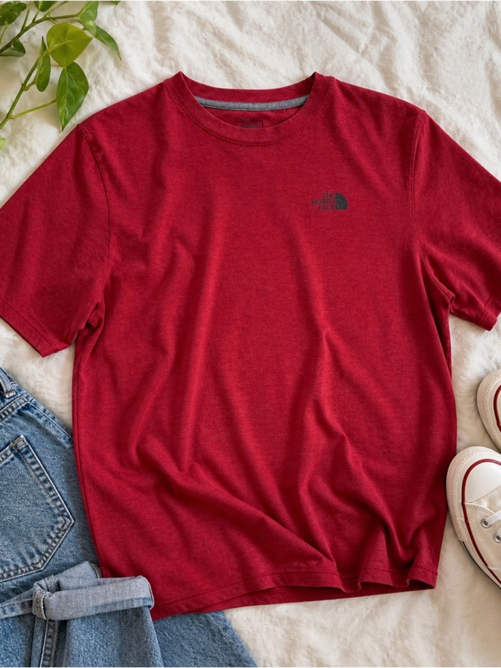 The North Face FlashDry Red Performance T Shirt Men’s Large Athletic Tee